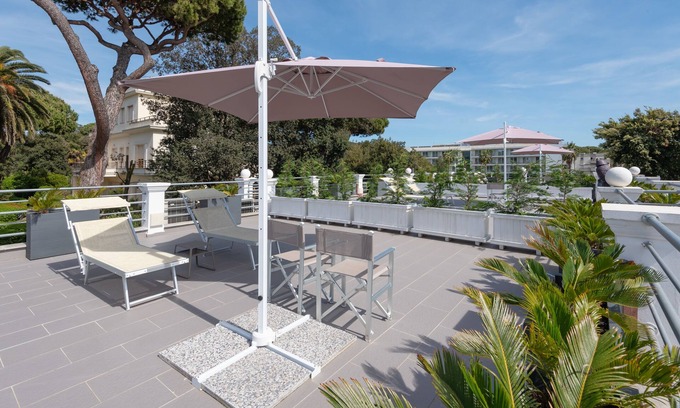 Lido di Camaiore Villa | Villa Suite Grecale
