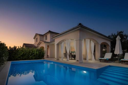 Bilice Villa | Villa Sunset Lady