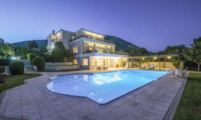 Kropia Villa | Villa 'Supreme and Classy Pool Residence ' with Mountain View, Wi-Fi and Air Conditioning