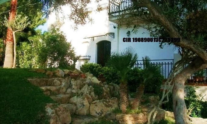 Noto Marina Villa | Villa surrounded by a beautiful park, air-conditioned, dishwasher, 2 verandas