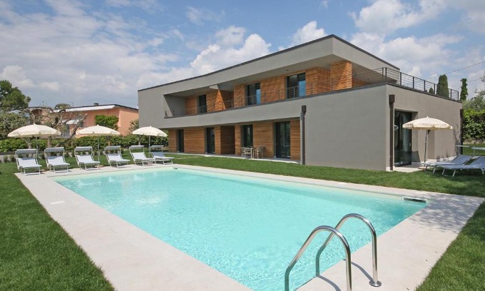 Cisano Apartment | Villa T14