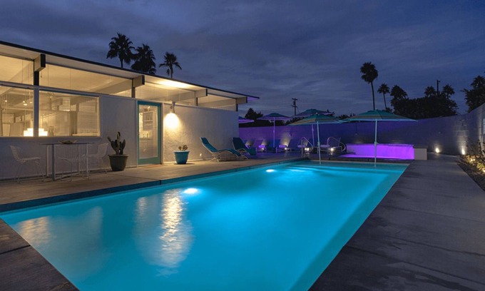 Uptown Design District House | Villa Taylor