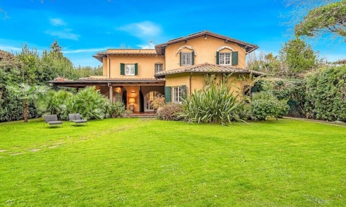 Forte dei Marmi Villa | Villa the Lime Tree