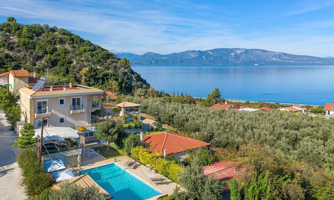 Molos-Agios Konstantinos Villa | Villa Thea: We live it. You’ll love it! (1h 50min from Athens Intl. Airport)