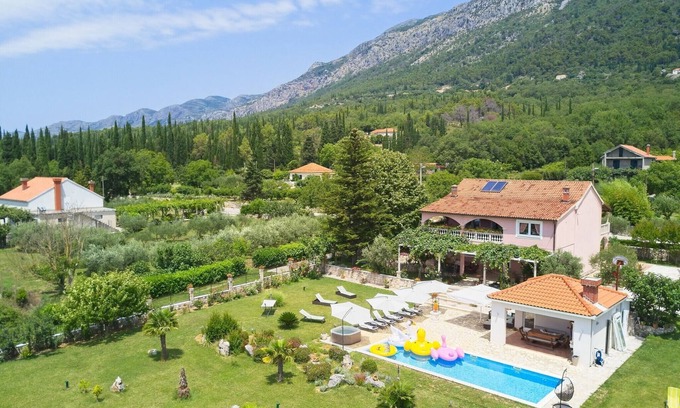 Konavle Villa | Villa Thousand Roses - Four-Bedroom Villa with Terrace and Swimming Pool