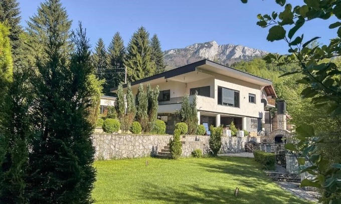 Sarajevo Canton House | Villa Tomi Nature Retreat
