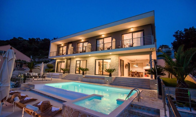 Stikovica Villa | Villa Toni, OWNER - Where the modern man unwinds!