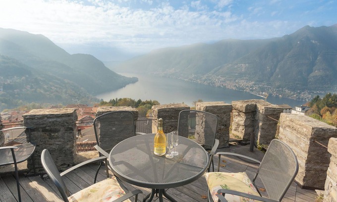 Faggeto Lario Villa | Villa Torre di Palanzo with Magnificent View
