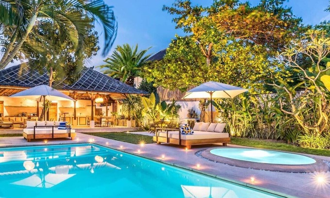 Petitenget Villa | Villa Toscana - Huge 7BDR with 3 Pools
