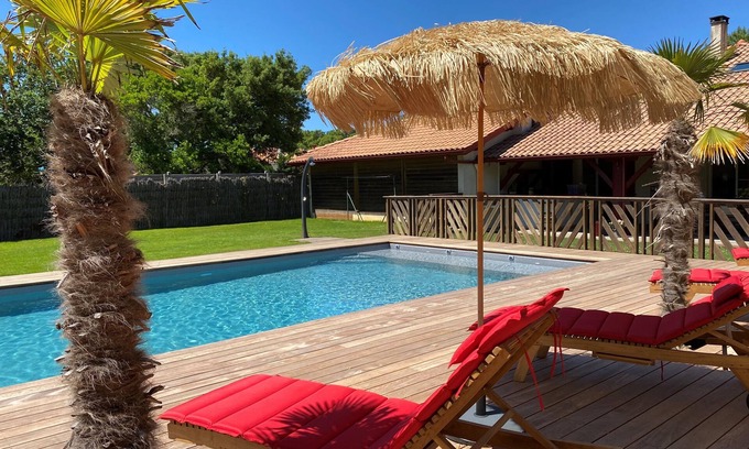 Labenne-Ocean Villa | Villa Valhalla - 400 meters from the beach with a big heated pool and sauna!
