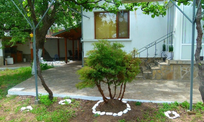 Gorno Sakhrane Villa | Villa Valley of Roses
