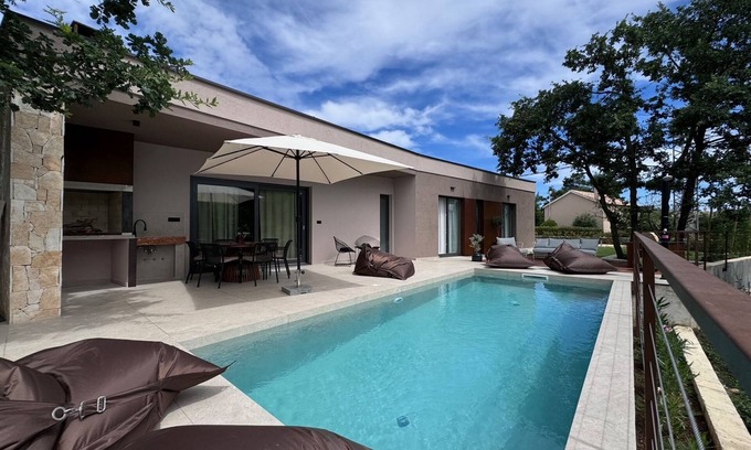 Presika House | Villa Veros (V0322-K1) - Labin