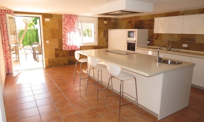 Peniscola Ski Chalet | Villa Vicky PENISCOLA. semi-detached house SEA VIEWS, pool, wifi