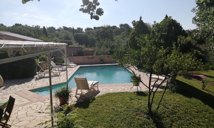 La Roquebrussanne Villa | villa village in the countryside