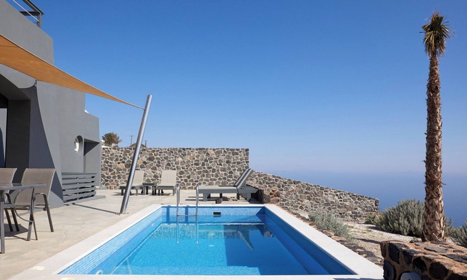 Imerovigli Villa | Villa Vinsanto with private heated pool, Theano Apartments Santorini