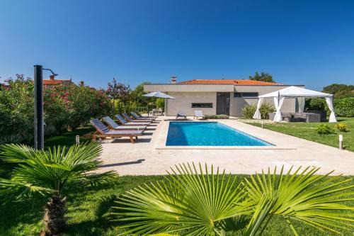 Valbandon Villa | Villa Viviana Fažana Valbandon Heated pool
