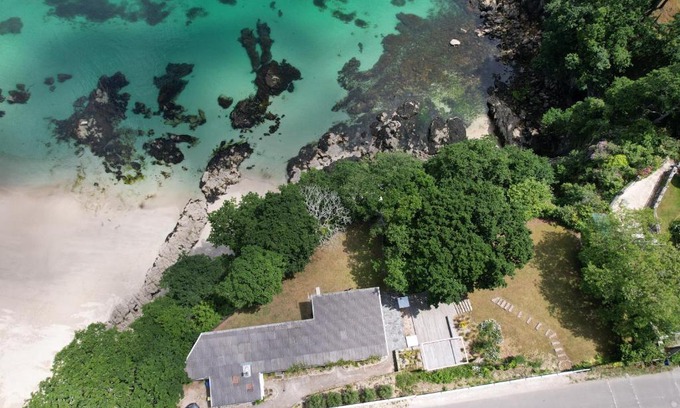 Plougonvelin Villa | Villa vue mer exceptionnelle, surplombant la plage des 3 curés - Neizh