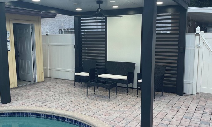 Egypt Lake-Leto Apartment | Villa W/Pool And just 5 mins away from Raymond James Stadium and 10 min TPA.