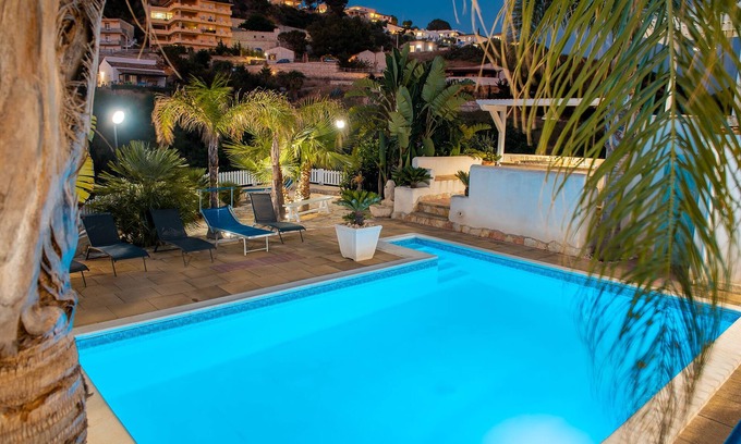 Alcamo Marina Villa | Villa with pool 3 bedrooms 3 bathrooms wifi max 10 beds 150 meters from the sea