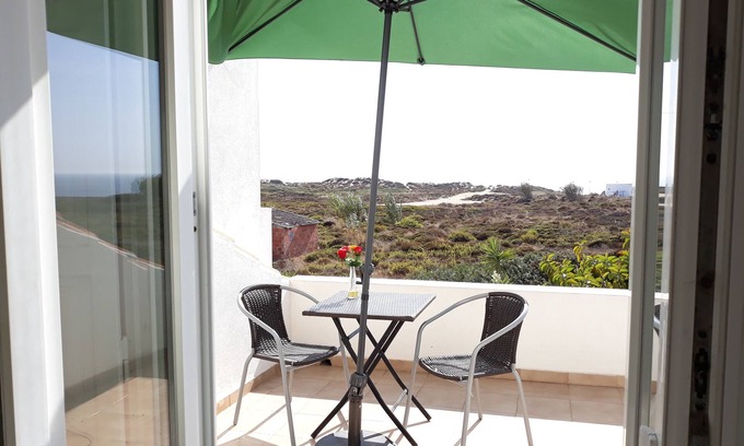 Vila Nova de Milfontes House | Villa with sea views throughout the house. Spacious, with parking in front of the house.