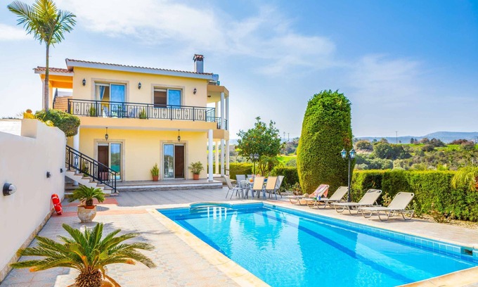Latsi Villa | Villa Wisteria - Three Bedroom Villa, Sleeps 6