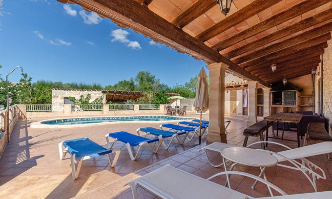 Lloret de Vistalegre Villa | Villa with pool, barbecue and terrace, perfect for families, YourHouse Es Pleto