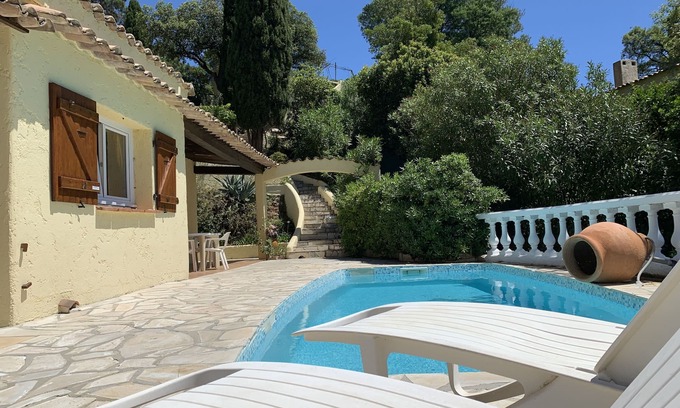 Rayol-Canadel-sur-Mer House | Villa with character, swimming pool and view of the Levant and Port Cros islands, beach 300m away