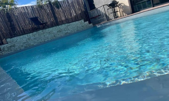 Bords de Marne Villa | Villa with Pool - 15 Min Paris - 30 Min Disney