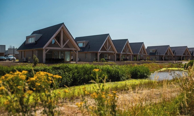 Cadzand-Bad House | Villa with 5 bedrooms, each with ensuite bathroom