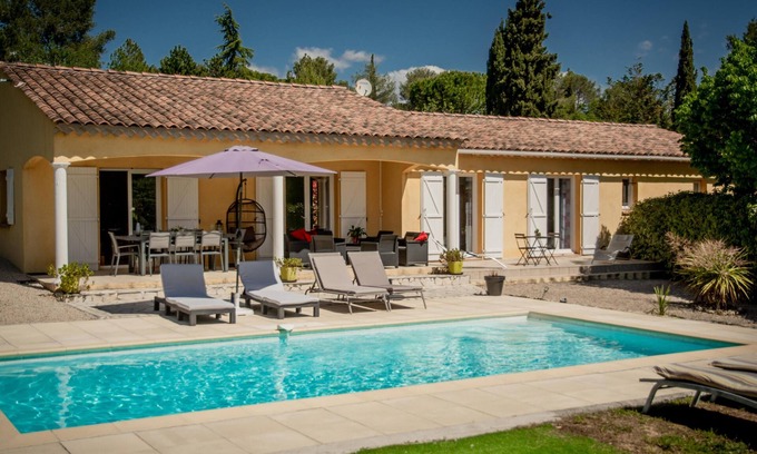 Bagnols-en-Foret House | Villa with air conditioning and private pool