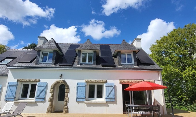 Bannalec Villa | Villa with indoor heated pool, ideally located 20 minutes from the beach
