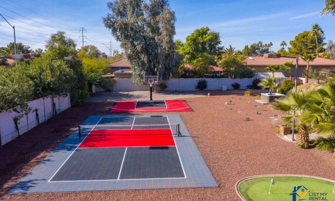 Central Scottsdale House | Villa with It ALL! SportsCourt+Putting Green+Heated Pool+Spa+Chef+Tiki Hut