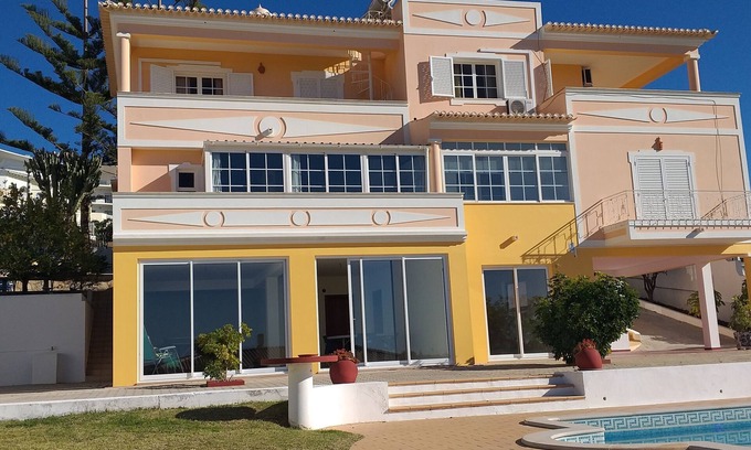 Albufeira Villa | Villa with private pool, terrace and sea views