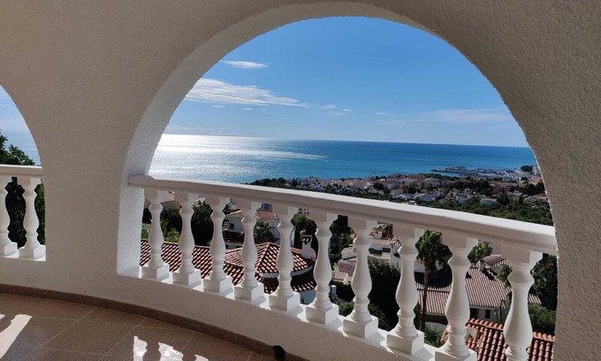 Alcossebre Villa | Villa with stunning sea view, private pool and garden