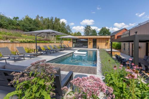 Ortheuville House | Villa Wood - Gîte de prestige en Ardennes - 10 personnes - Sauna, jacuzzi, piscine et billard