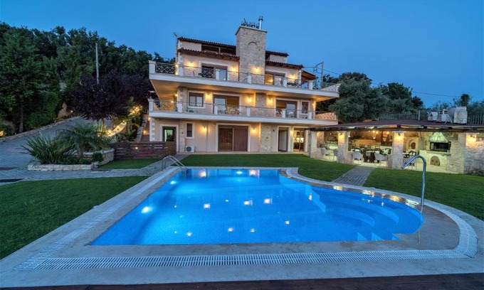 Kaloniktis Apartment | Villa Zeus