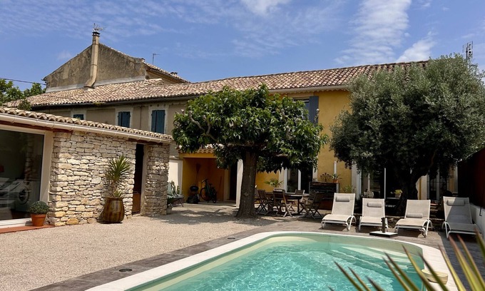 Suze-la-Rousse Ski Chalet | village house with garden and private pool, air conditioning
