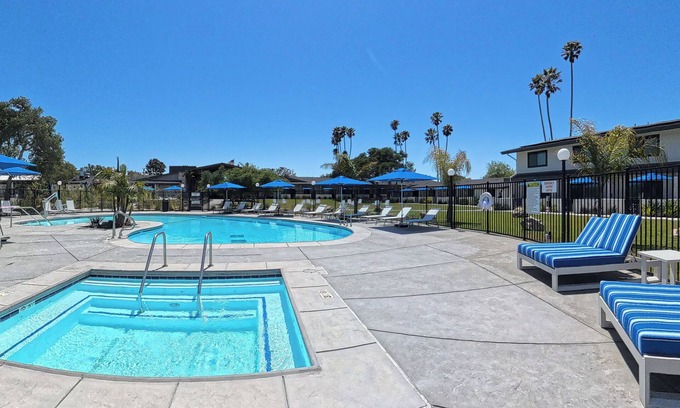 Vandenberg Village Hotel | Village Inn