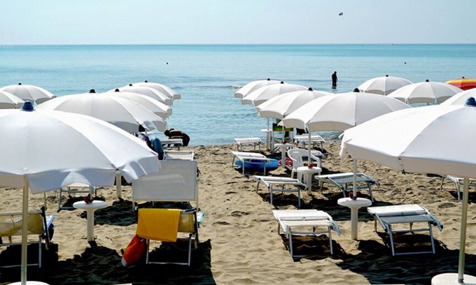 Bernalda RV Rental | Villaggio le Palatine