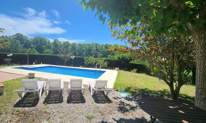 Can Carbonell Ski Chalet | VILLAS COSETTE VILLA MARTINA with swimming pool,