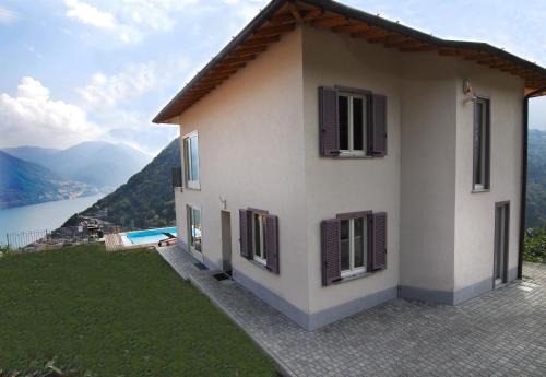 Dizzasco Villa | Ville Belvedere - by MyHomeInComo