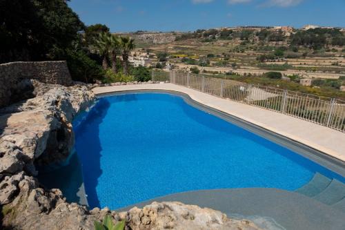 Munxar House | Villeleynah Holiday Home
