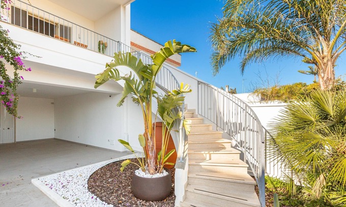 Torre Lapillo Apartment | Villetta Stella Di Mare Trilo 4 by BarbarHouse