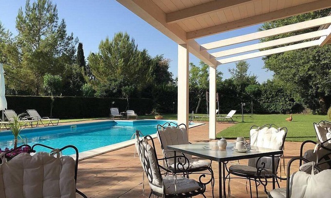 Piedimonte Etneo House | Villino Il Gabbiano: A welcoming cottage situated on the eastern slopes of Mount Etna, with Free WI-FI.