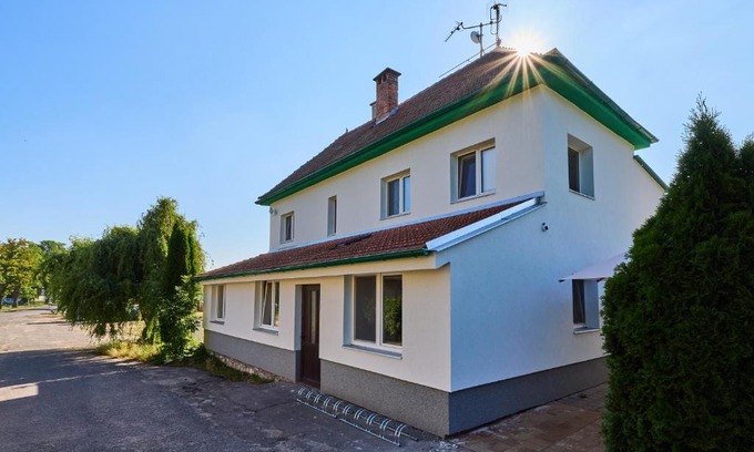 Brezi Apartment | Vinařský dům Kovárna