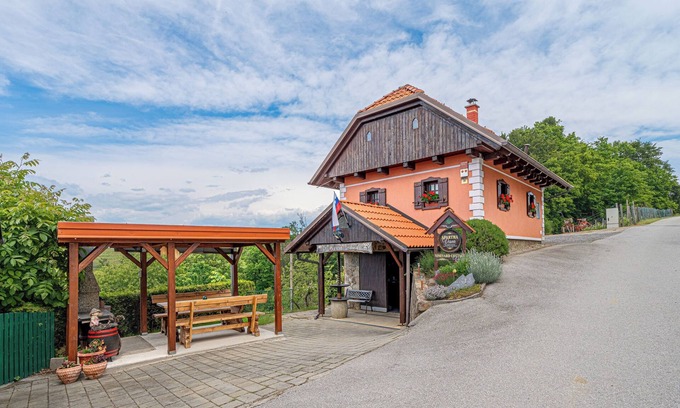 Majsperk House | Vineyard Cottage Vesna Lake View, Cirkulane, Slovenia
