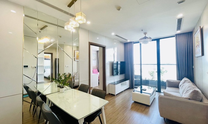 Dich Vong Hau Apartment | Vinhomes Skylake Apartment City View