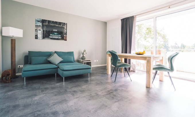 Schwetzingen Apartment | Vintage Apartment Schwetzingen - living room - bedroom - kitchen - balcony