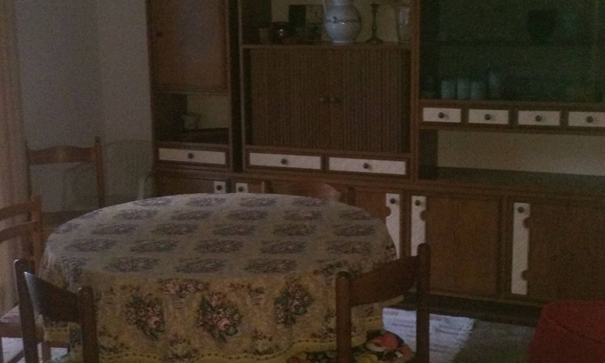 Montefiore Conca House | Vintage country house