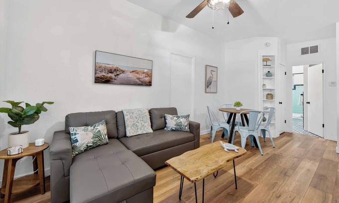Port Orange Apartment | Vintage Florida Retreat - Pet-friendly, steps from riverfront